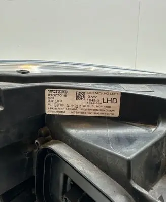 Volvo V40 Headlight/headlamp 107200219604 31677018 300005018460059