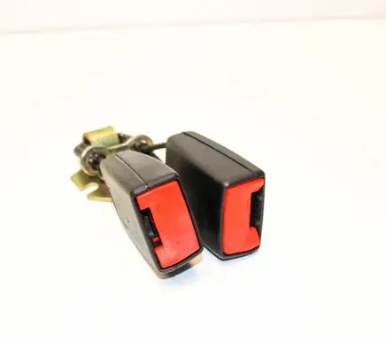 Middle seatbelt buckle (rear)