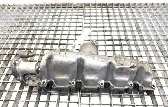 Volkswagen Tiguan Intake manifold 