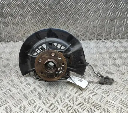 Toyota bZ4X Front wheel hub 4355042050 4321233130