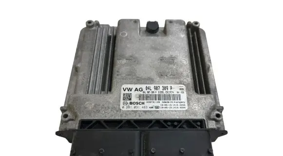 Volkswagen PASSAT B8 Engine control unit/module 04L907309P 0281031483