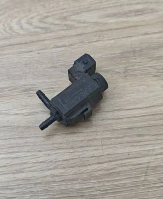 Volvo S80 Turbo solenoid valve 30611668 72224010