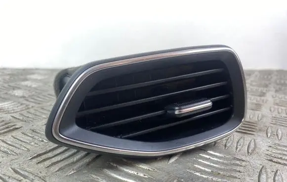 Hyundai Santa Fe Dashboard air vent grill cover trim 