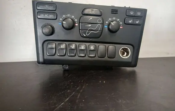 Volvo XC90 Climate control unit 8697138 04W33E02