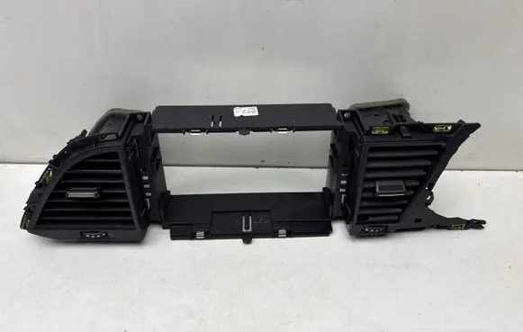 Seat Leon (5F) Dash center air vent grill 5F2820951