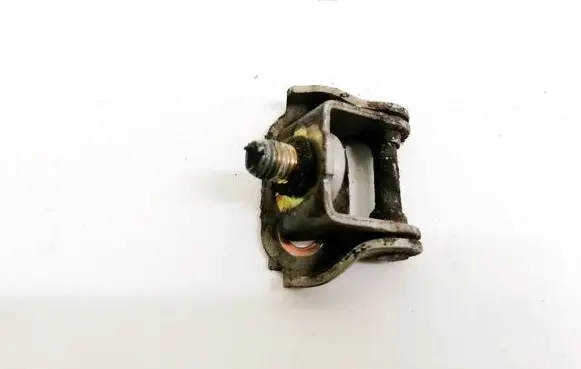 Mazda 3 I Tailgate/trunk/boot hinge