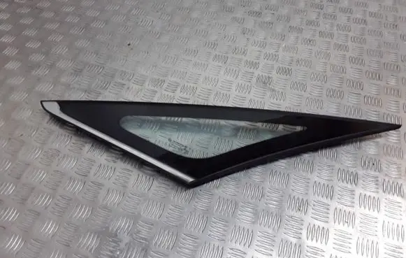 KIA Carens III Front door vent window glass four-door 43R00107