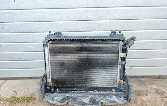 Jaguar XE Radiator set GX7319710BB GX738005DC GX738B680AD