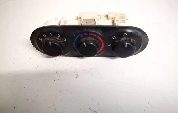 Mazda MPV Climate control unit