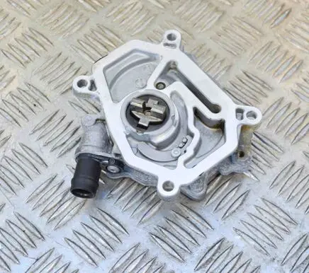 Mercedes-Benz C W205 Vacuum pump A2701800901