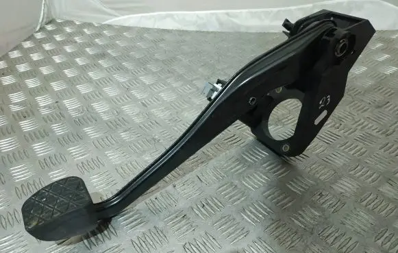 Mercedes-Benz GLA W156 X156 Brake pedal A2462920108 A2462900601