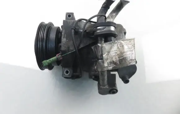 Volkswagen PASSAT B5.5 Air conditioning (A/C) compressor (pump) 