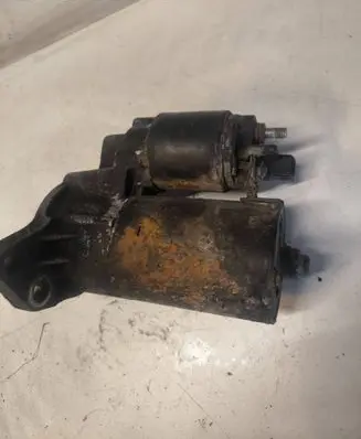 Volkswagen Golf IV Starter motor