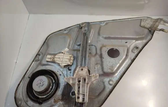 Hyundai Sonata Rear door window regulator with motor