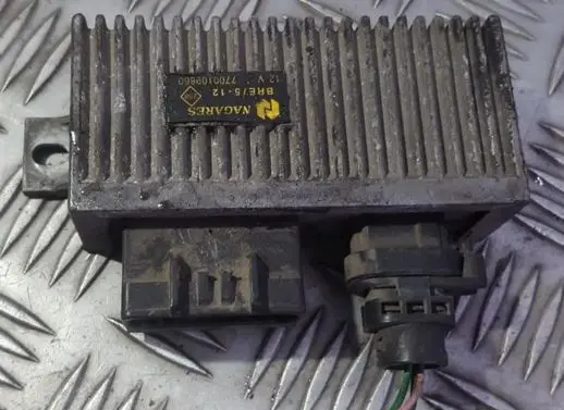Renault Clio II Coolant fan relay 7700109860