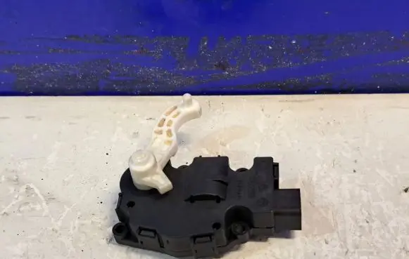 A/C air flow flap actuator/motor