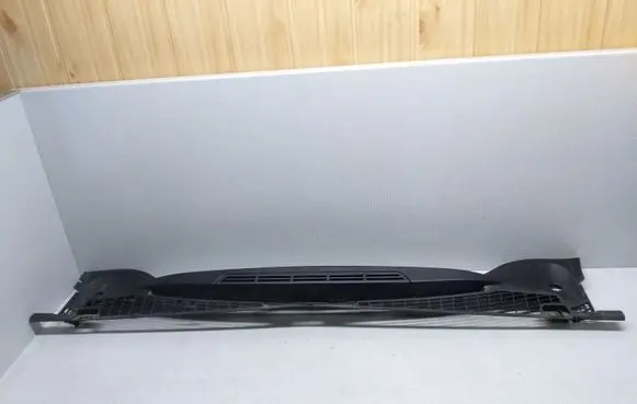 Citroen Xsara Picasso Wiper trim 94632921ZL