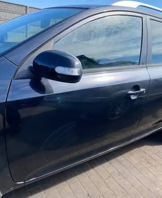 KIA Ceed Front door