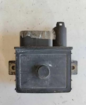 BMW 5 E39 Glow plug pre-heat relay 778682107