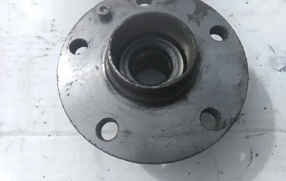 Audi A3 S3 8P Rear wheel hub