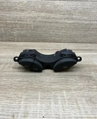 Ford Focus Air conditioning (A/C) switch 98AG19A945CF