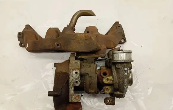 Nissan Primera Turbo 4667552a 1441121b00