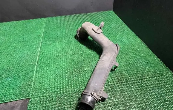 Volkswagen Golf IV Turbo air intake inlet pipe/hose 1J0145762AG