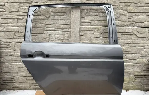 Volkswagen Touran II Rear door 5TA83332P