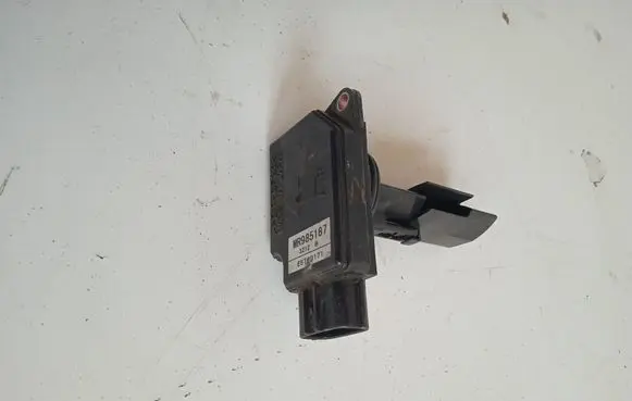 Mitsubishi Outlander Mass air flow meter MR985187