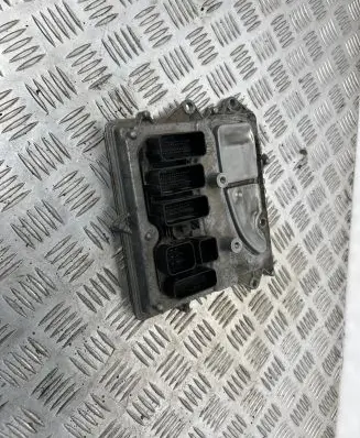 BMW 5 GT F07 Engine control unit/module 0261S07331 7629420 DME762942001