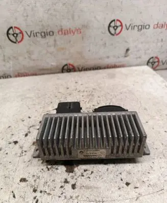 Renault Megane III Glow plug pre-heat relay 8200558438A