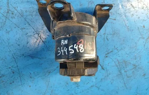Ford Fusion II Engine mount bracket DG936F012AG