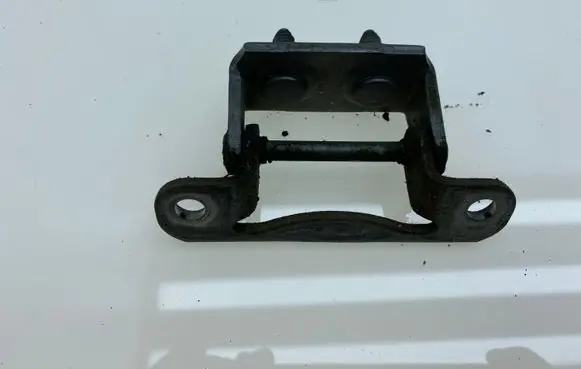 Subaru Forester SG Tailgate/trunk/boot hinge 61820FC101 61070AA120 61070AA121
