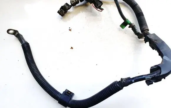 Toyota Avensis T270 Positive cable (battery) 2885028040 28850-28040