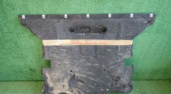 Engine splash shield/under tray