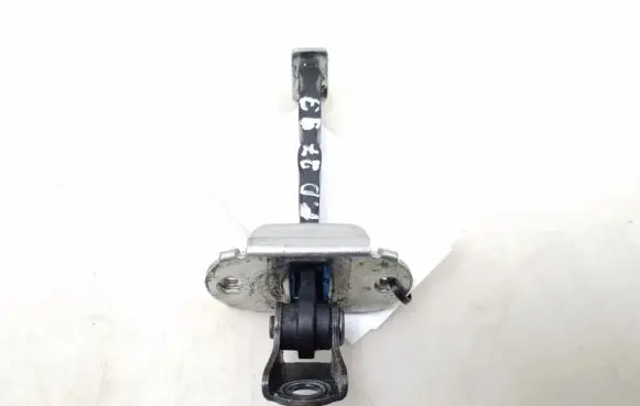 Nissan Qashqai Front door check strap stopper
