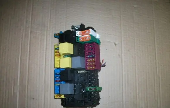 Mercedes-Benz B W246 W242 SAM control unit 