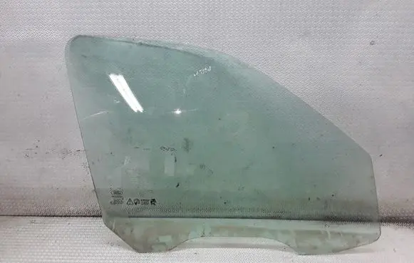 Land Rover Freelander Front door window glass four-door