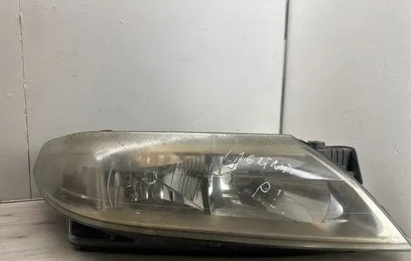 Renault Laguna II Headlight/headlamp 8200002466 89004692