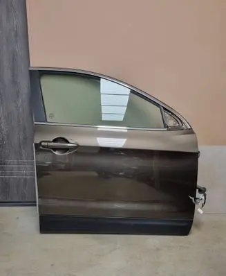 Nissan Qashqai Front door 