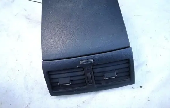 Toyota Avensis Verso Dash center air vent grill 55412370a1 55412-370a1