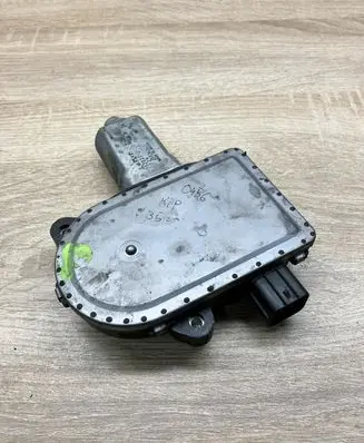 Mitsubishi Shogun Front door window regulator motor MN117079 0620200730 RIGHTSIDE