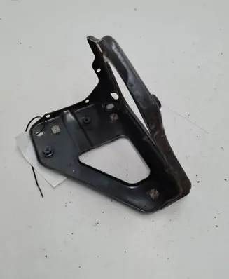 Audi A6 S6 C6 4F Fender mounting bracket 4F0821136A