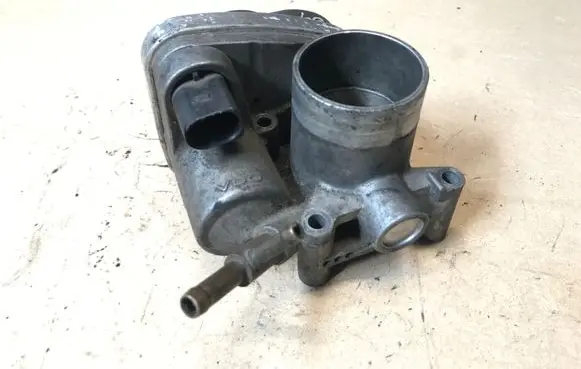 Volkswagen Polo IV 9N3 Throttle body valve 047133062D 5WS02091 408238321004