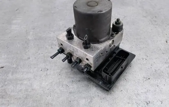 Audi A4 S4 B7 8E 8H ABS Pump
