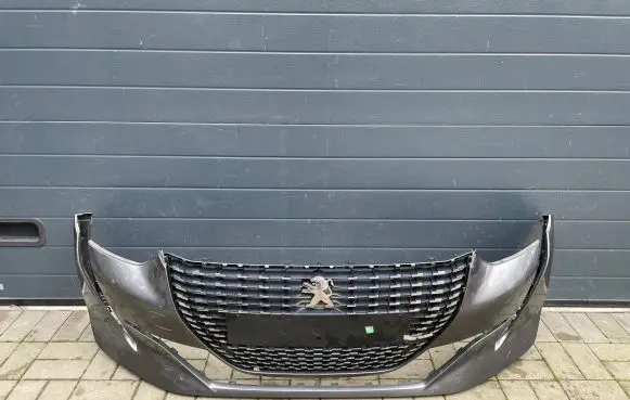 Peugeot 208 Front bumper