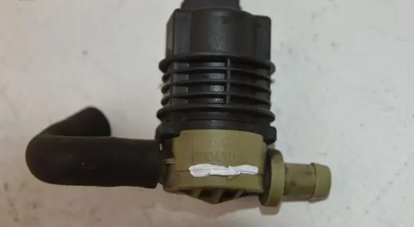 Mercedes-Benz CLK A208 C208 Vacuum valve 0004701693