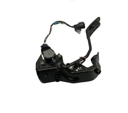 Toyota Corolla E120 E130 Accelerator throttle pedal 7811135030 8222313080
