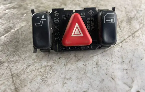 Mercedes-Benz E W210 Hazard light switch 2108201310