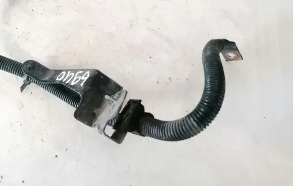 Volkswagen New Beetle Positive cable (battery)